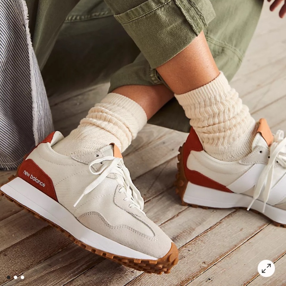 New Balance 327 Free People Women's Sneakers